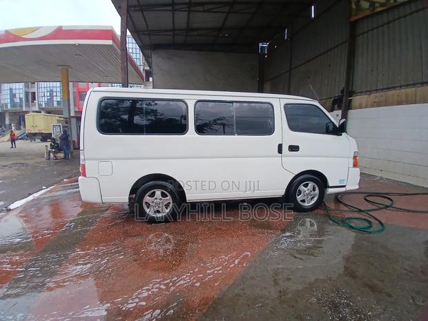 Nissan Caravan (Urvan) 2013 White - thumbnail 5