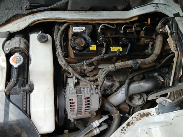 Nissan Caravan (Urvan) 2013 White - thumbnail 10
