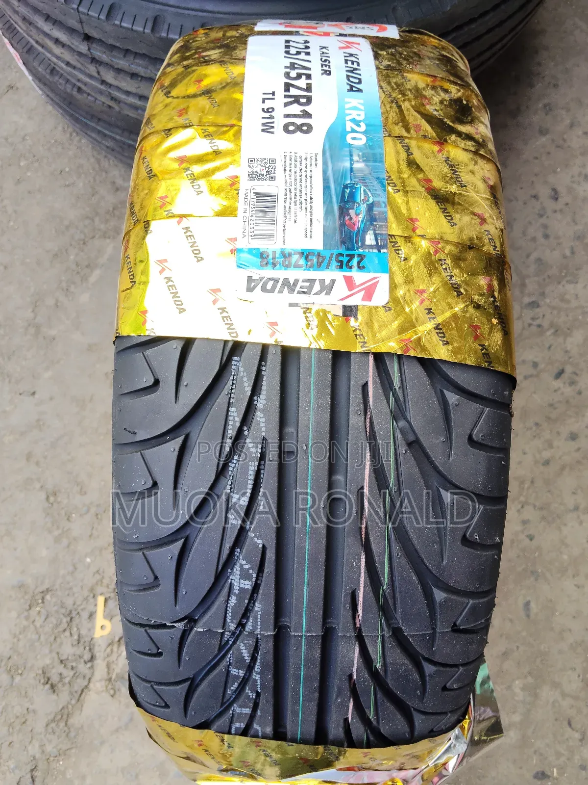 225/45r18 Kenda Tyre (Kaiser Kr20) V-shape