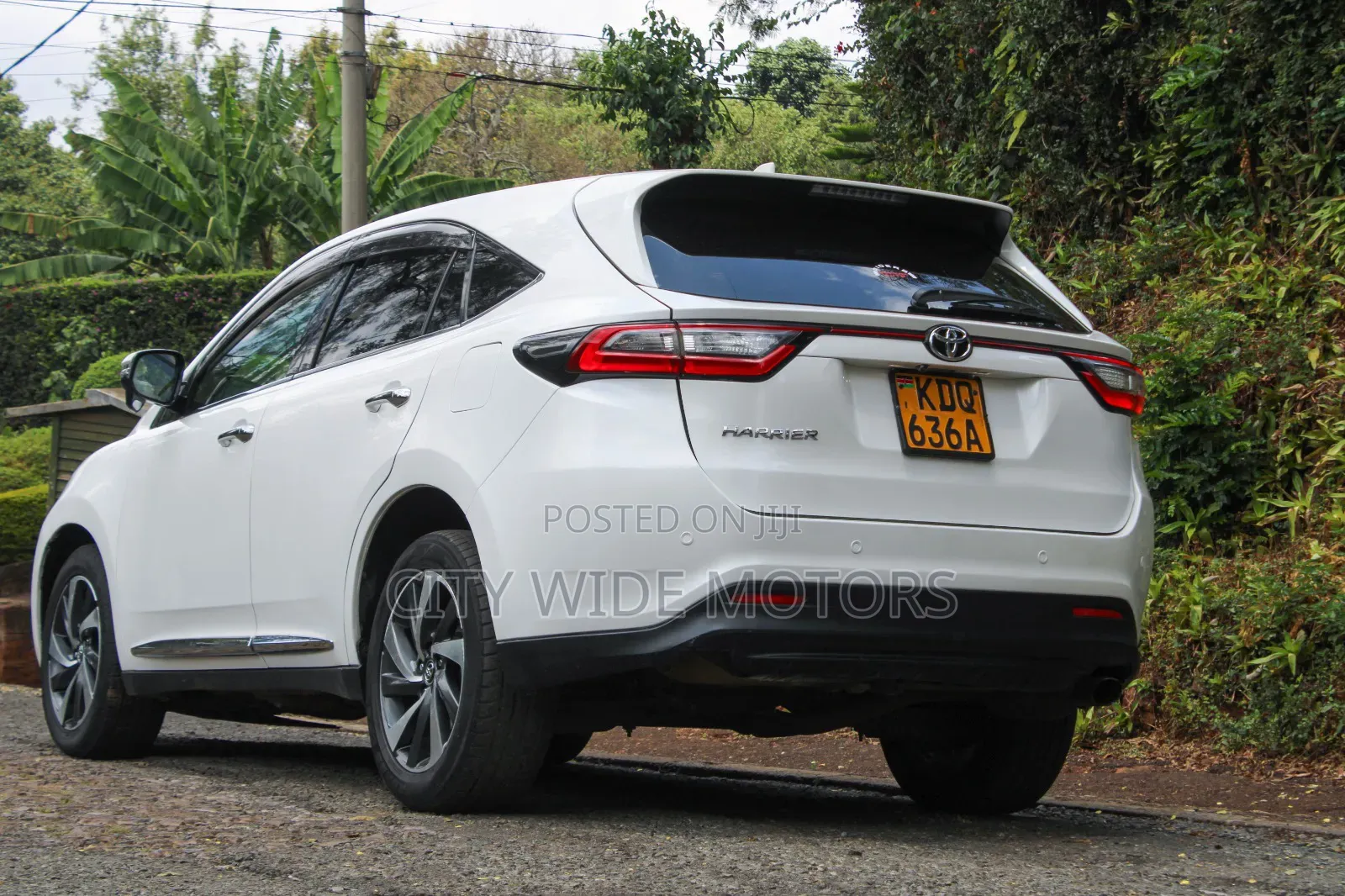 Toyota Harrier 2.0 Turbo 4WD 2018 White