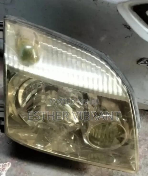 Nissan Xtrail T30 Headlight
