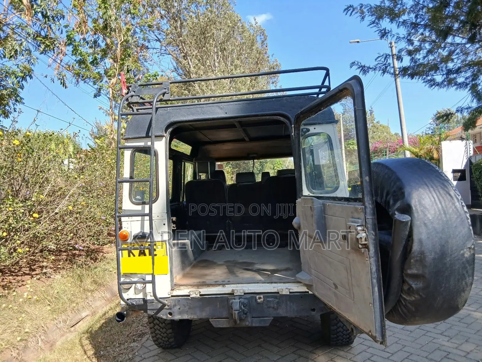 Land Rover Defender Soft Top 4x4 1995 White