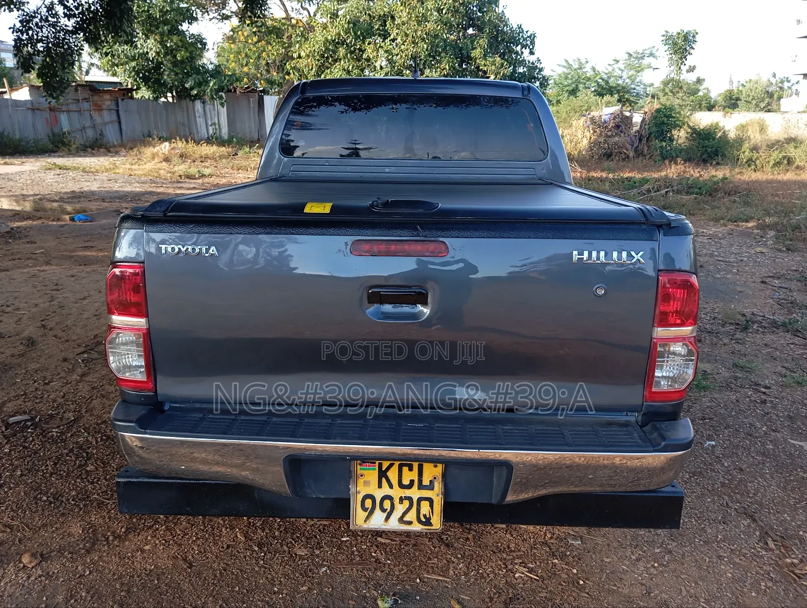 Toyota Hilux 2013 Gray