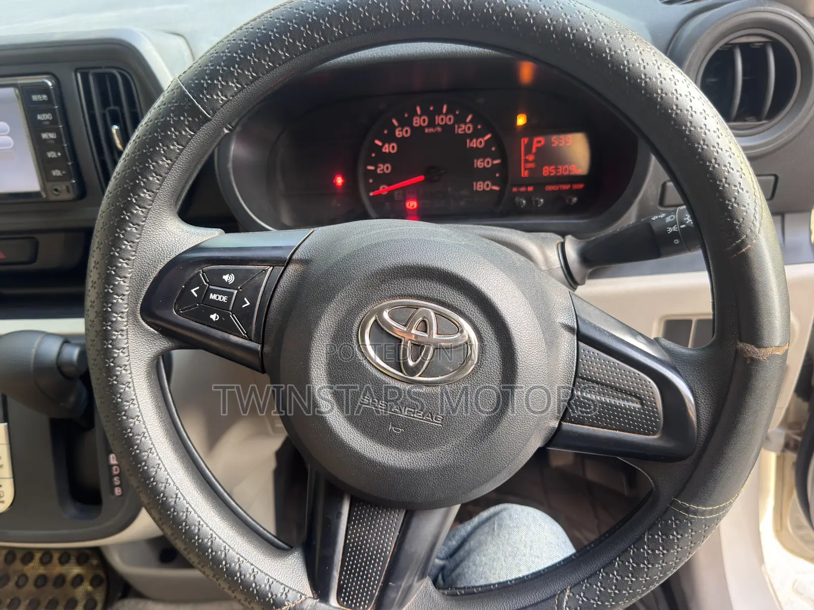 Toyota Passo 1.0 FWD 2017 White