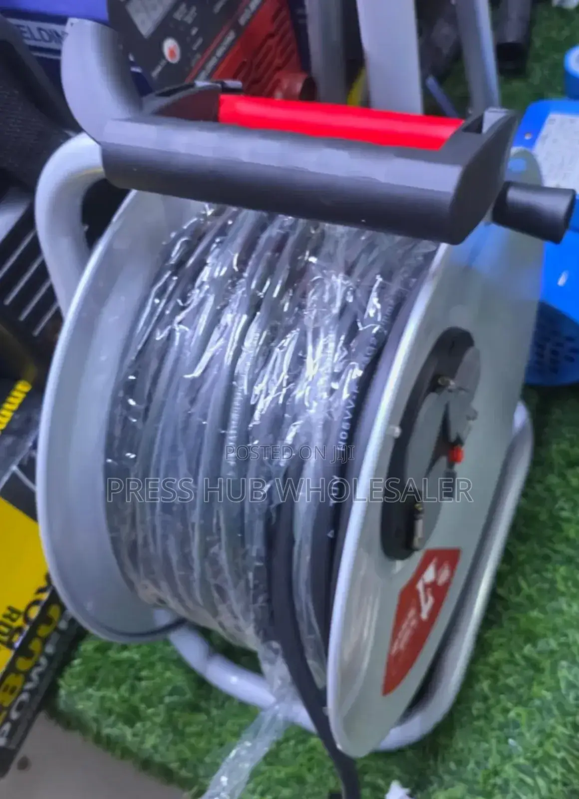 Edon Heavy-Duty Extension Cable Reel" 