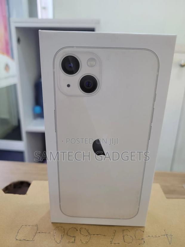 New Apple iPhone 13 256 GB Silver - thumbnail 3