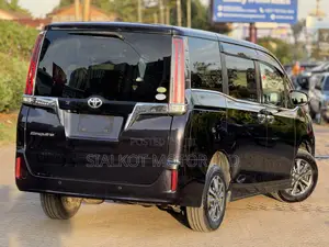 Toyota Esquire 2.0 AWD (7 seater) 2019 Purple