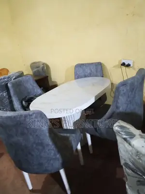 4 Seater Executive Dinning Table/Hotel Chairs