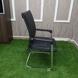 Comfortable Visitors Desk Chair