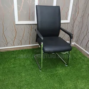 Comfortable Visitors Desk Chair