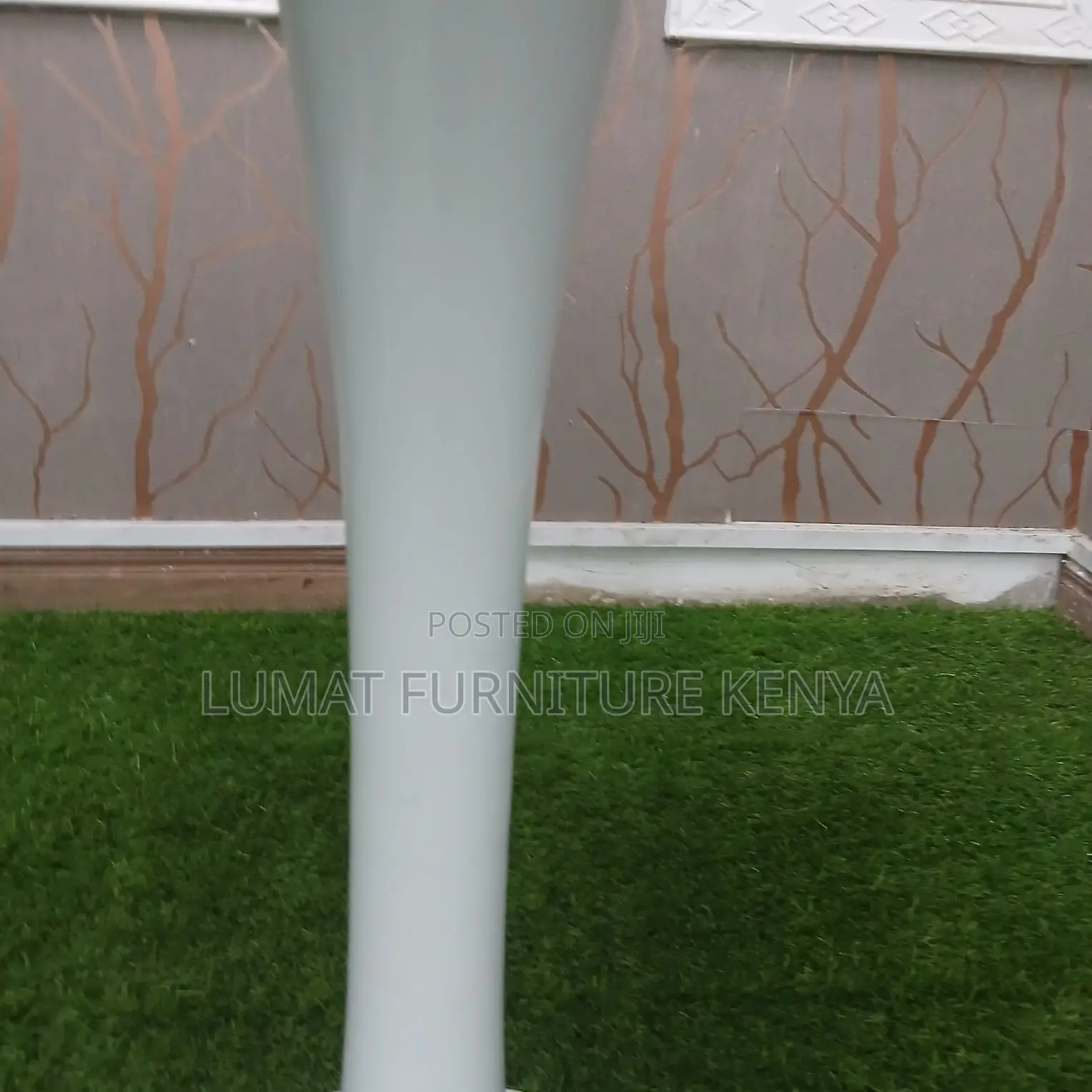 Designer Round Eames Table