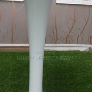 Designer Round Eames Table