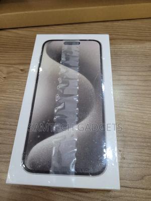 New Apple iPhone 15 Pro Max 256 GB Gray - thumbnail 2