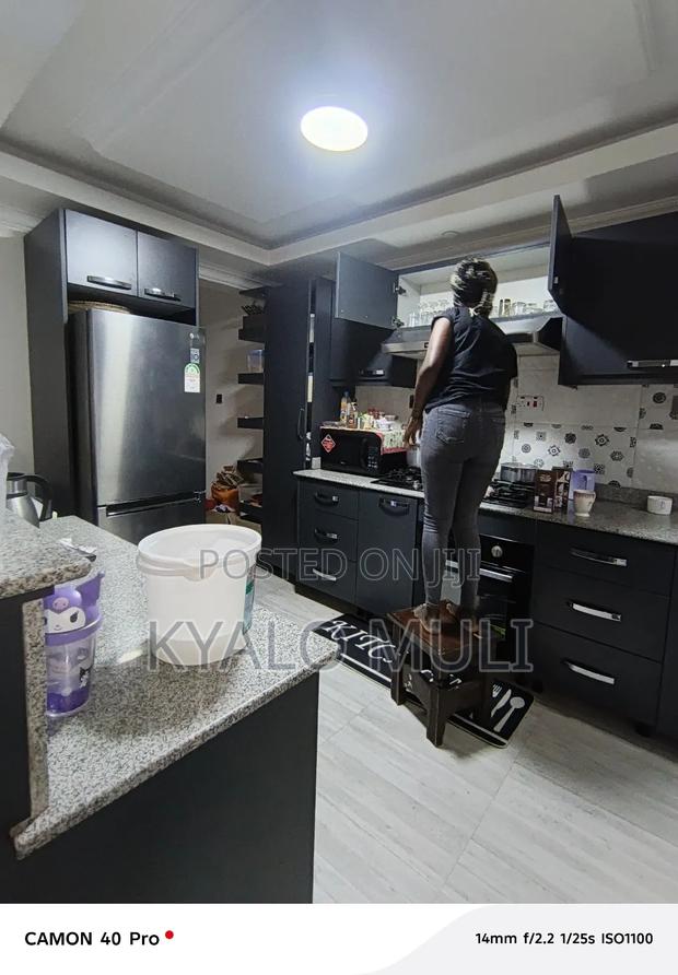 5bdrm Mansion in Donholm for sale - thumbnail 4