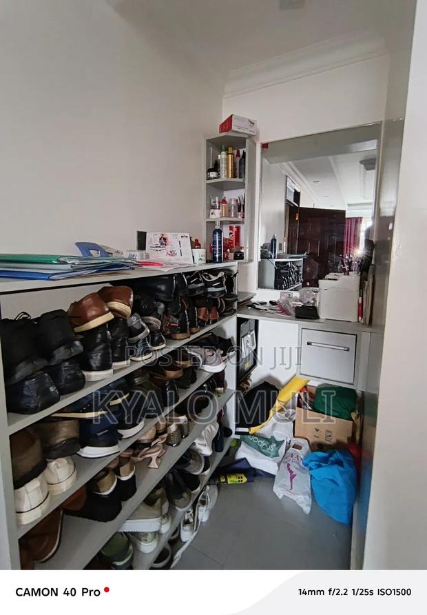 5bdrm Mansion in Donholm for sale - thumbnail 11