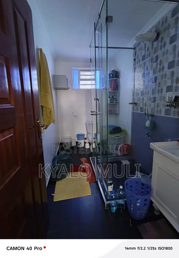 5bdrm Mansion in Donholm for sale - thumbnail 12