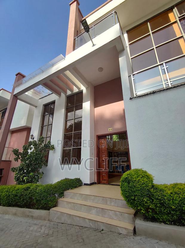 5bdrm Villa in Lavington for sale