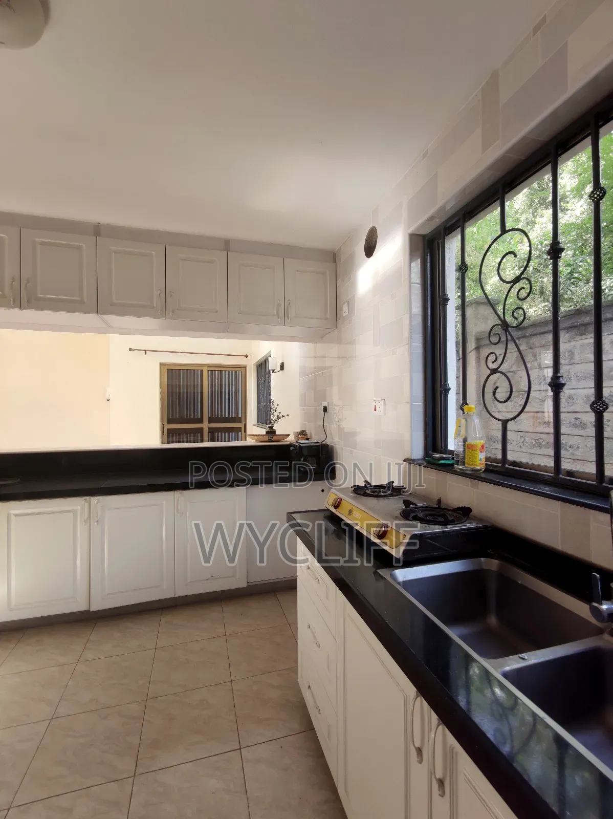 5bdrm Villa in Lavington for sale