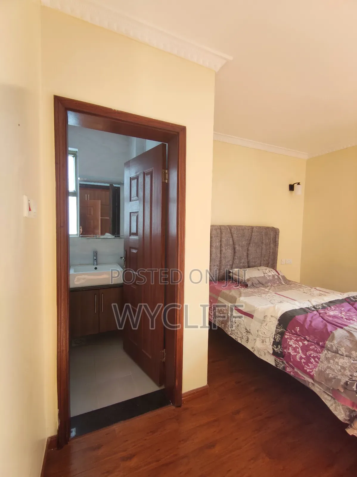 5bdrm Villa in Lavington for sale