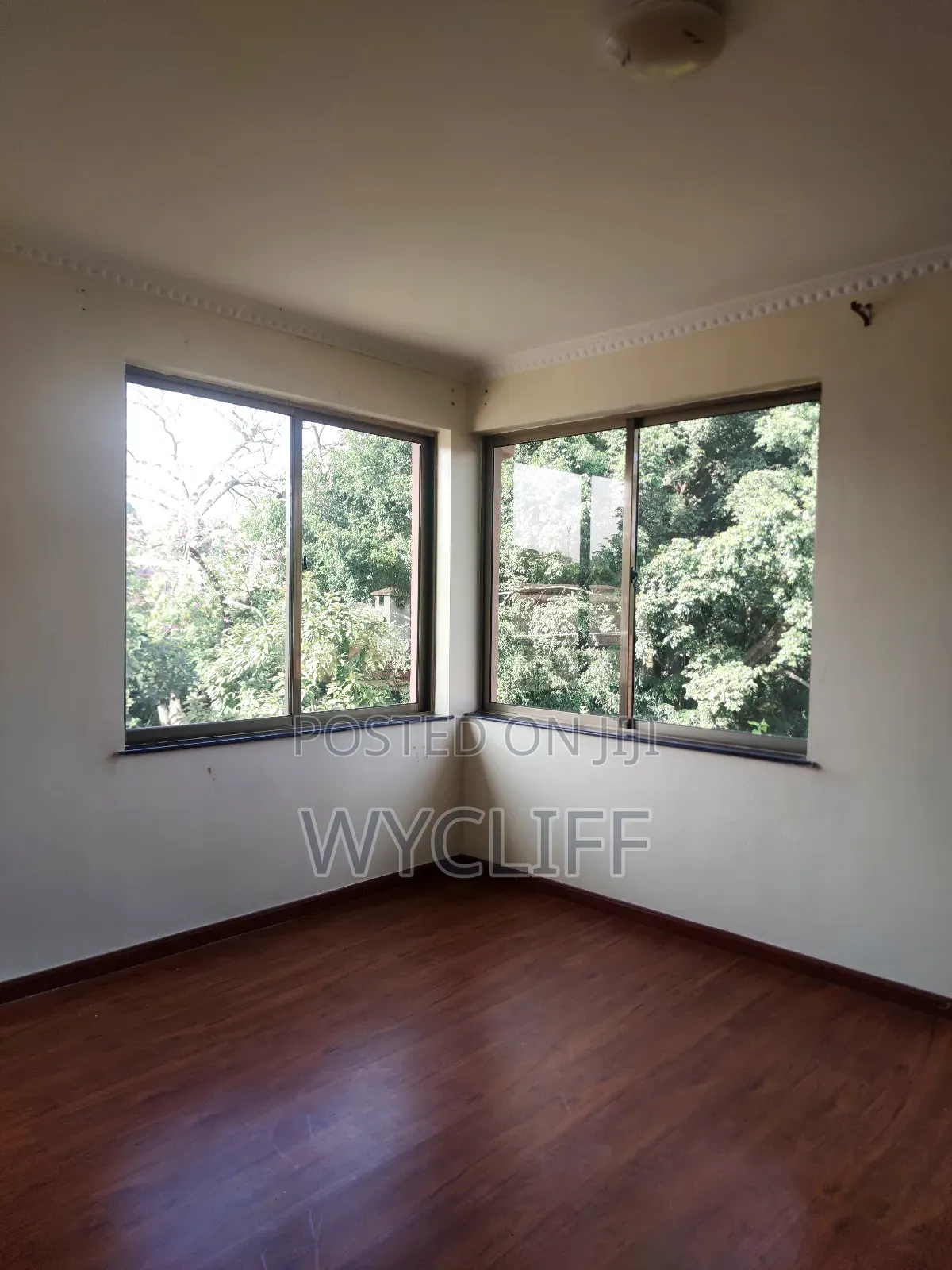5bdrm Villa in Lavington for sale