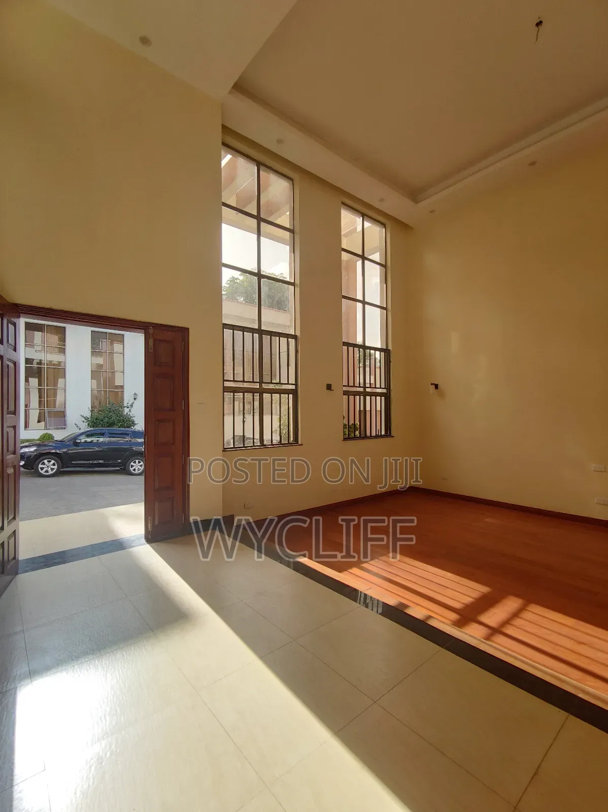 5bdrm Villa in Lavington for sale