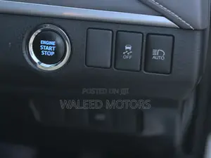 Toyota Harrier 2.0 2016