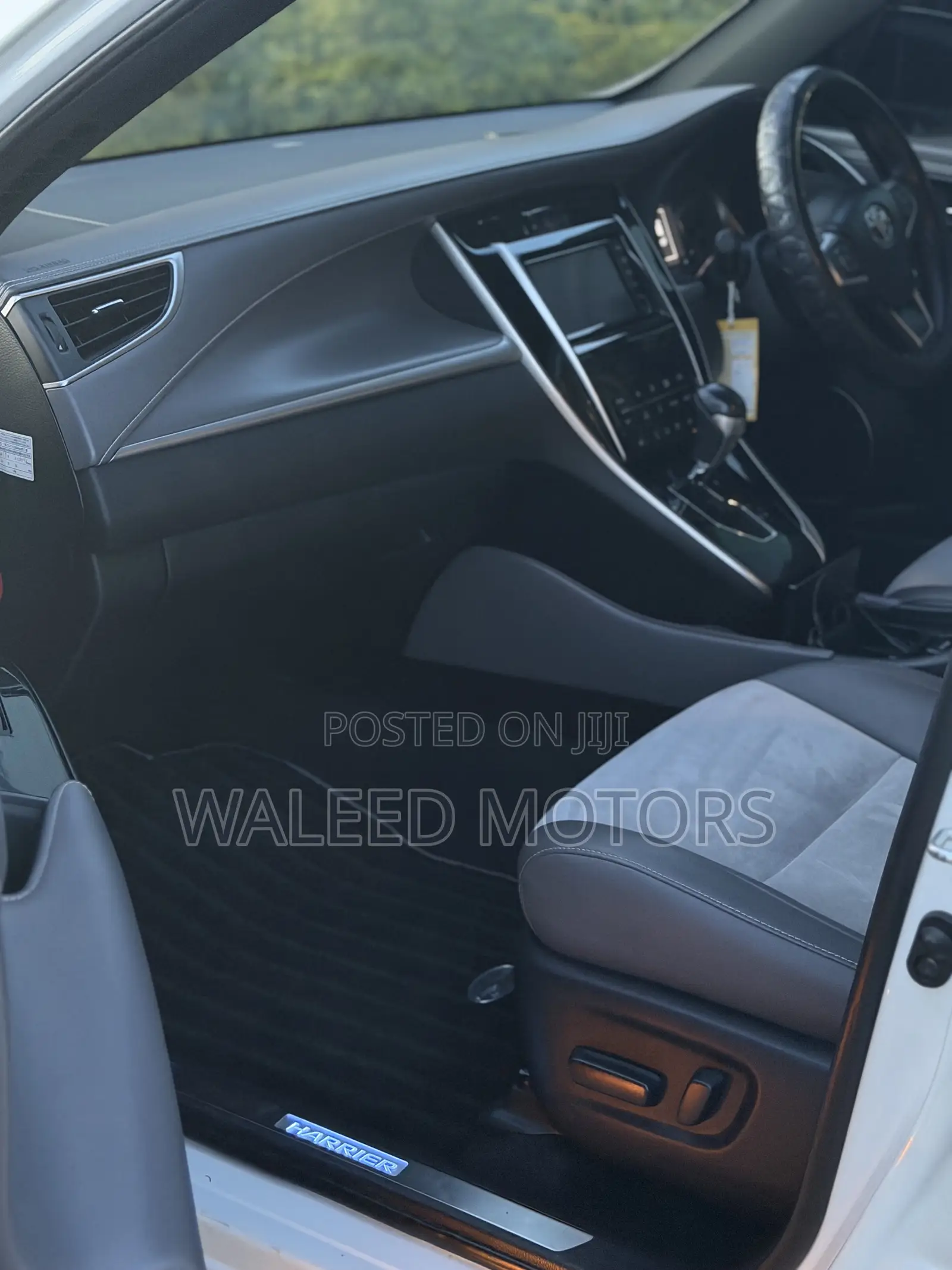 Toyota Harrier 2.0 2016