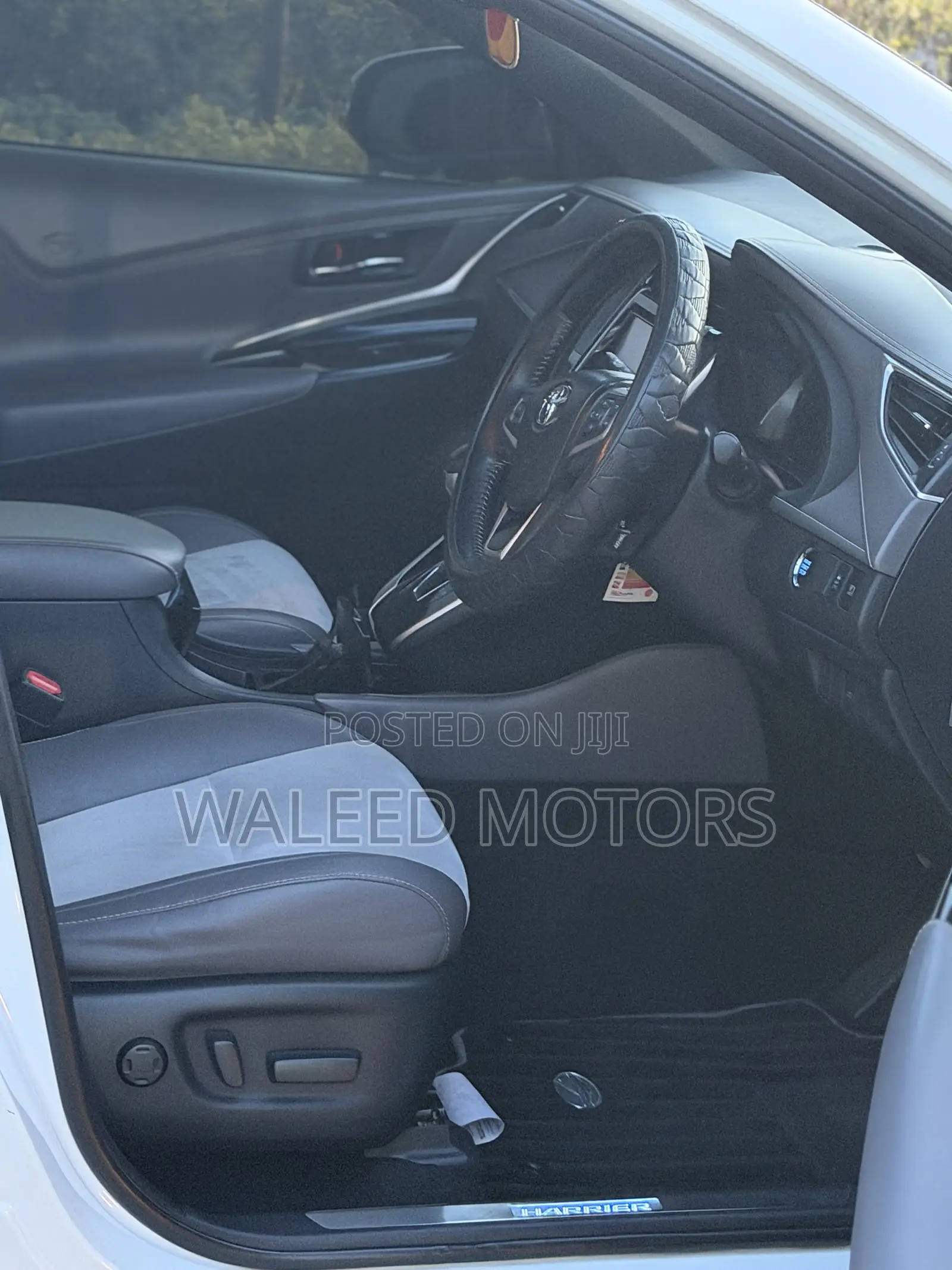 Toyota Harrier 2.0 2016