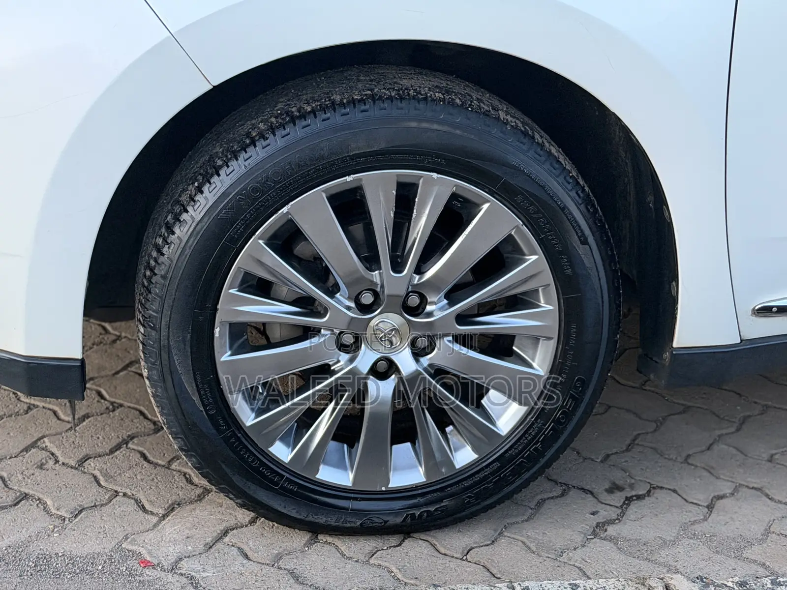 Toyota Harrier 2.0 2016