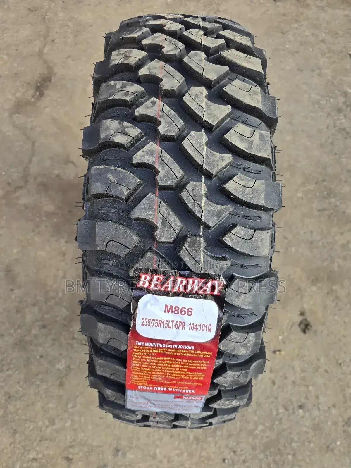 235 /75 R15 Bearway (Mud Terrein) M866.