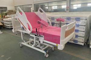 New Hydraulic Delivery Bed With Adjustable Headrest - main view