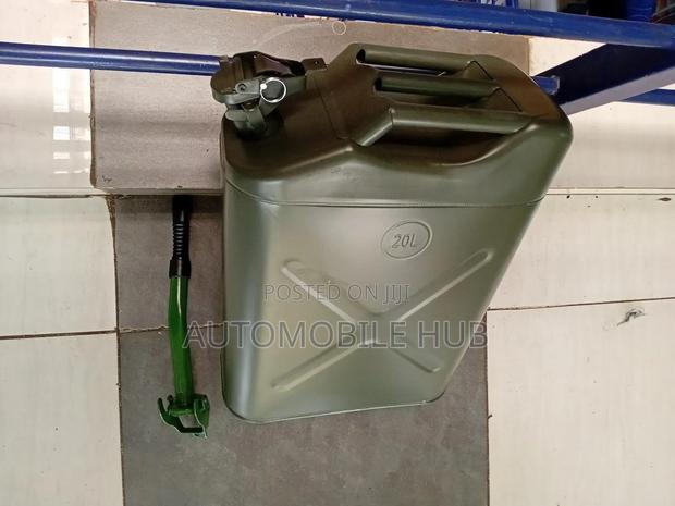 20l Metal Fuel Jerry Can With Flexible Spout - thumbnail 3