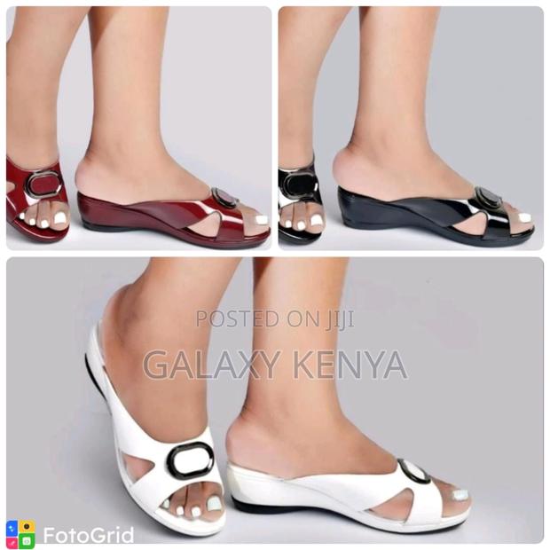 Ladies Low Wedge - main view