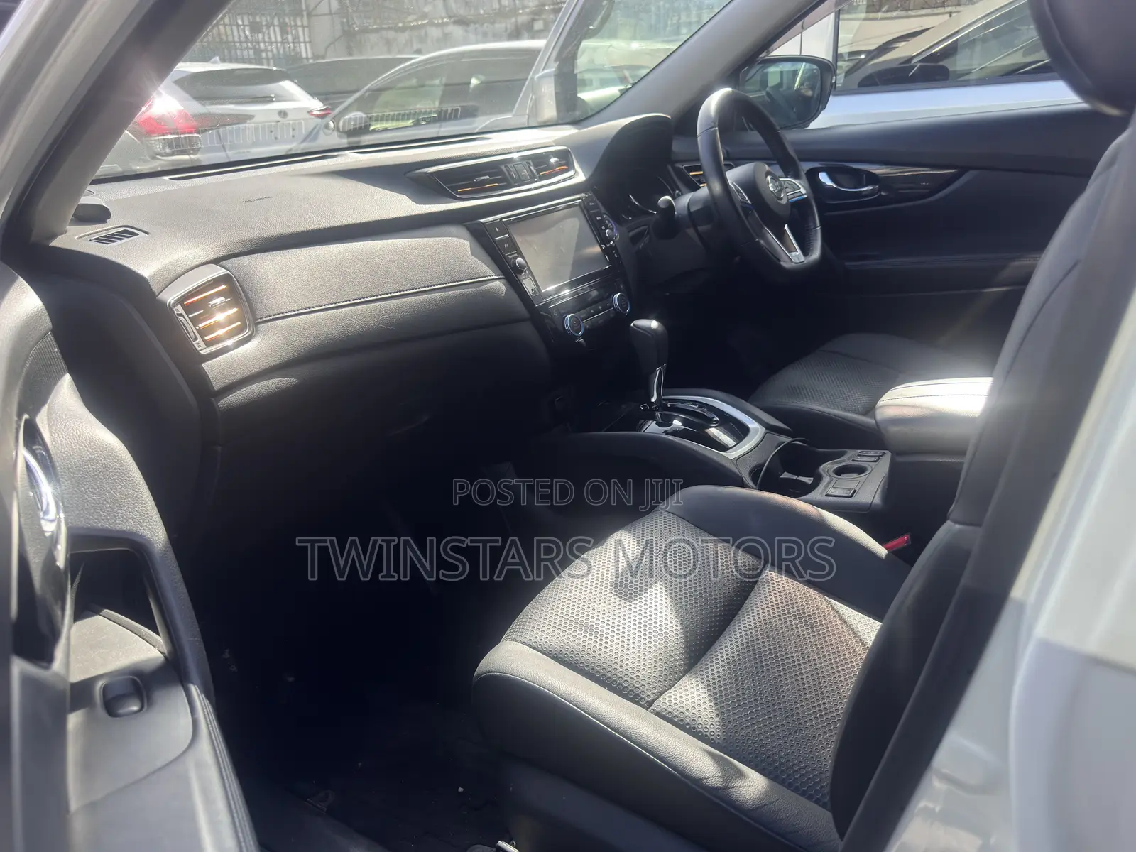 Nissan X-Trail 2.0 Petrol FWD 2020 White