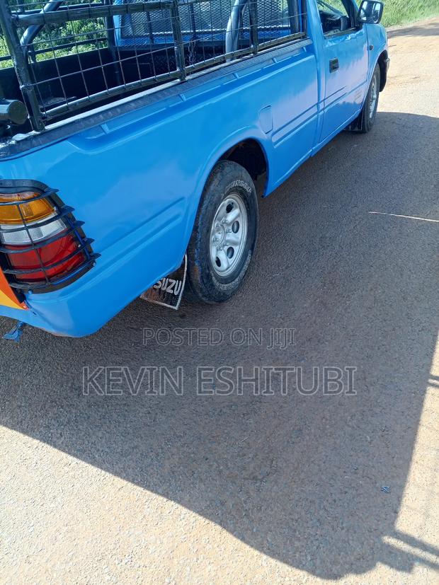 Isuzu Tougher - thumbnail 2