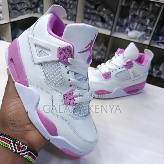 Jordan 4 Valentine - thumbnail 3