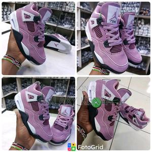 Jordan 4 Valentine - thumbnail 2