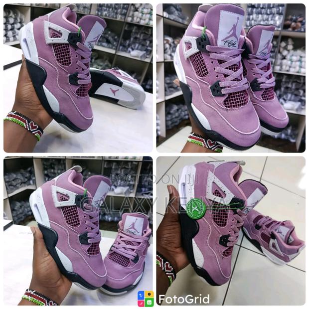 Jordan 4 Valentine - main view