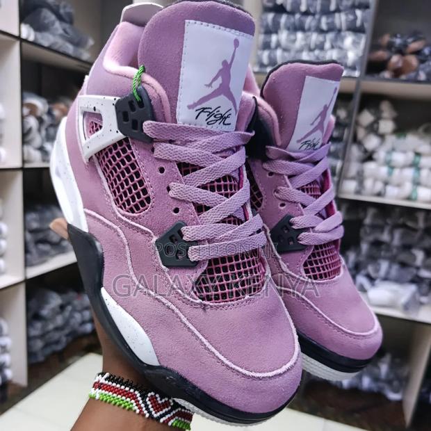 Jordan 4 Valentine - thumbnail 6