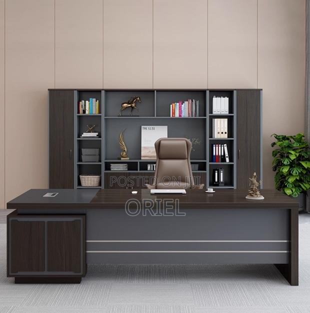 Office Desks; Spacious Executive Office Desk 1.8 Meters - thumbnail 5