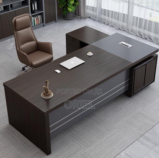 Office Desks; Spacious Executive Office Desk 1.8 Meters - thumbnail 10