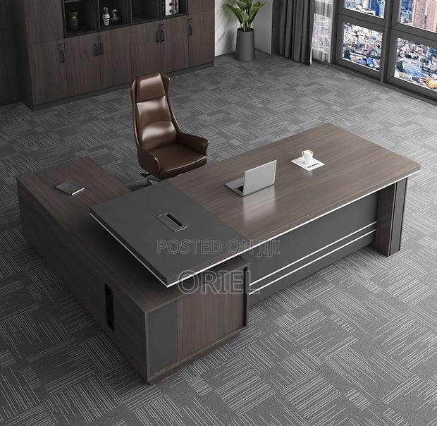 Office Desks; Spacious Executive Office Desk 1.8 Meters - thumbnail 12