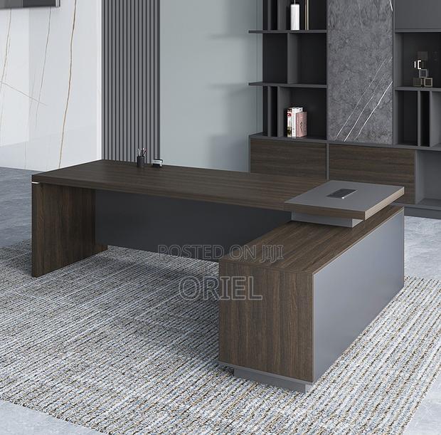Office Desks; Spacious Executive Office Desk 1.8 Meters - thumbnail 18