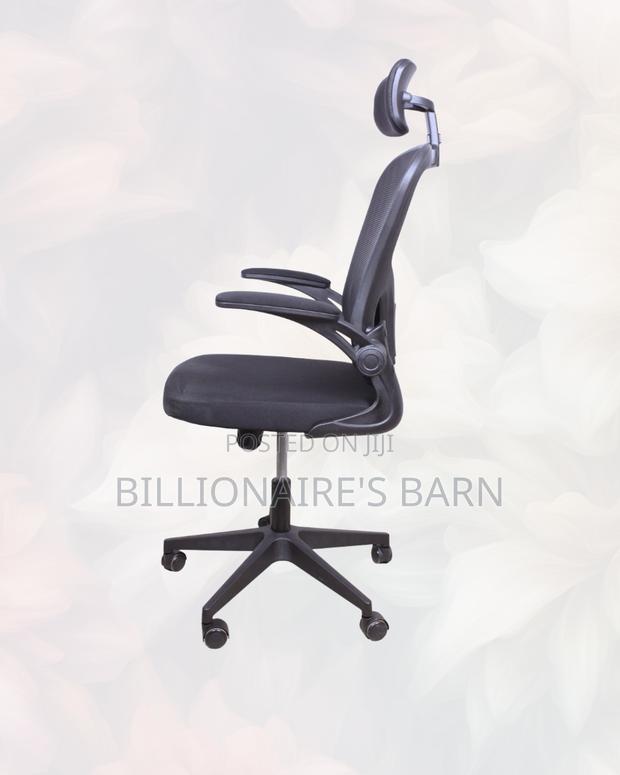 Grey Ergonomic Mesh Chair | Movement That Won’T Annoy Your Team