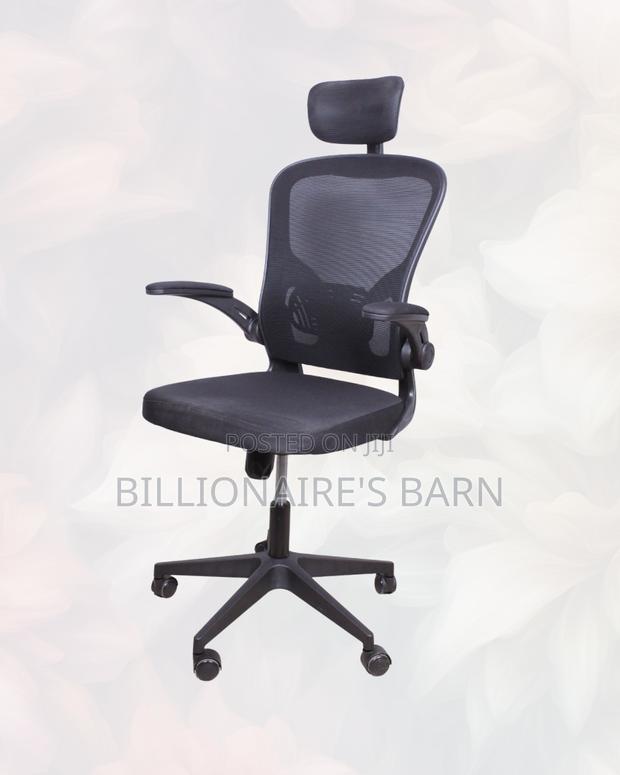Grey Ergonomic Mesh Chair | Movement That Won’T Annoy Your Team - thumbnail 2