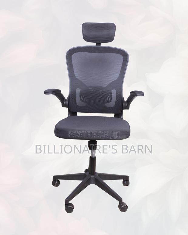 Grey Ergonomic Mesh Chair | Movement That Won’T Annoy Your Team - thumbnail 3