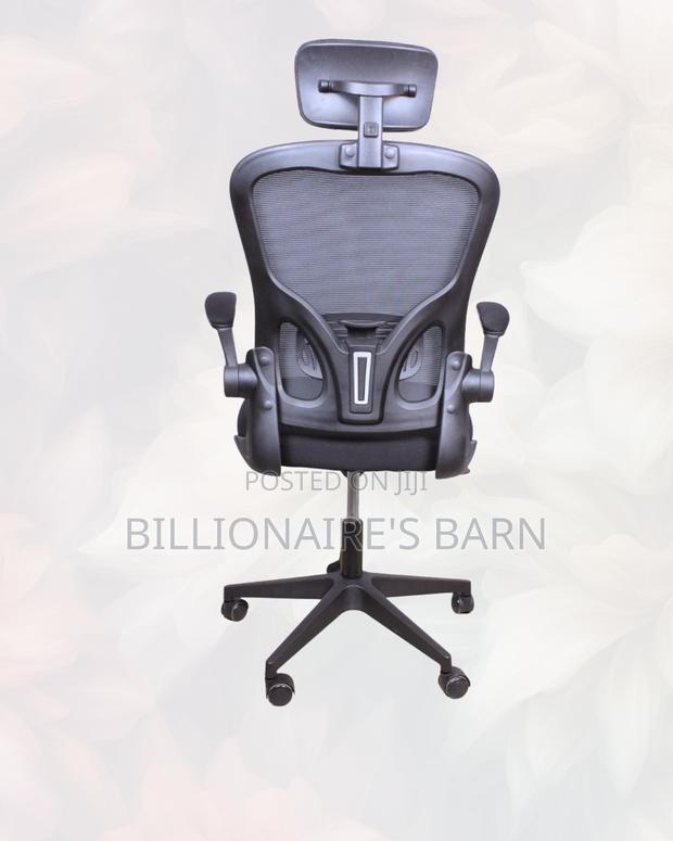 Grey Ergonomic Mesh Chair | Movement That Won’T Annoy Your Team - thumbnail 4