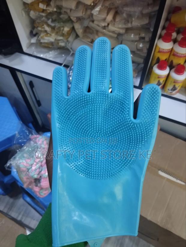 Silicone Grooming Gloves - main view