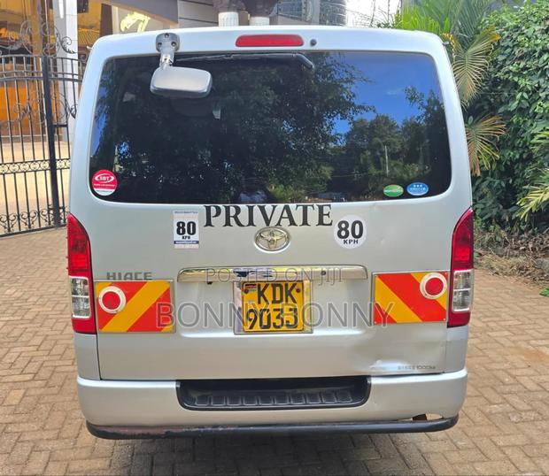 Toyota HiAce 2015 Silver - thumbnail 3