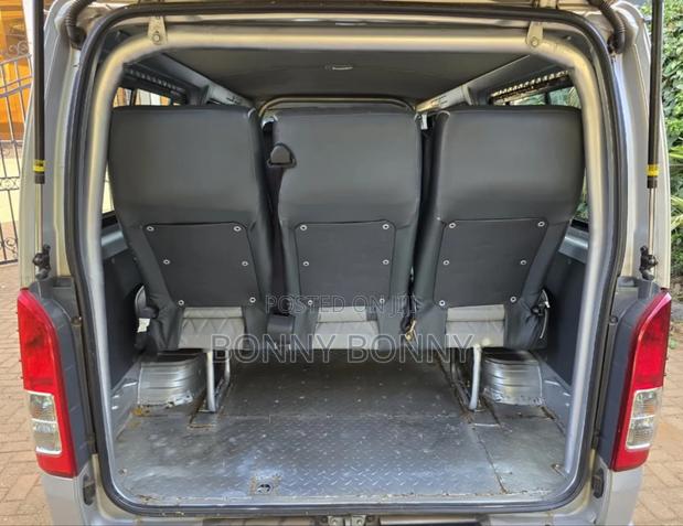 Toyota HiAce 2015 Silver - thumbnail 7